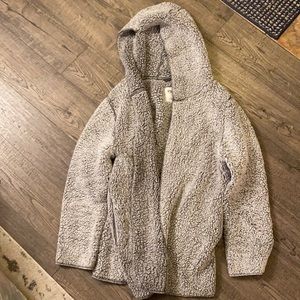 PINK Victoria’s Secret- Gray Sherpa- size M/L- great condition